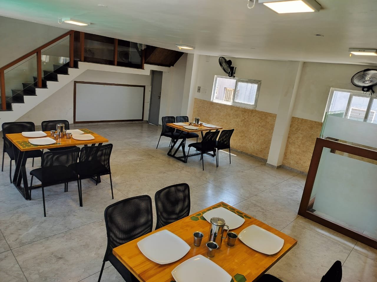 One of the best hotels in palani at an Affordable Budget - Sri Jawahar's Residency