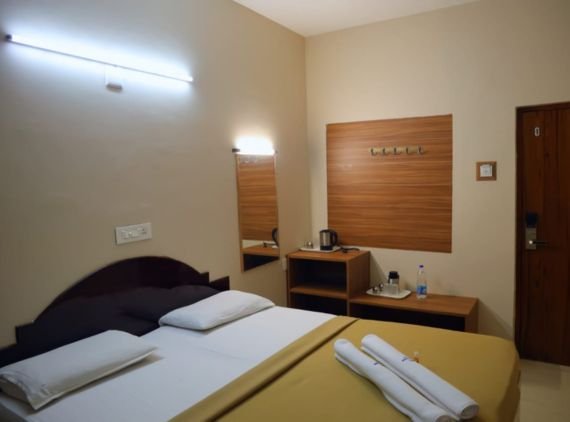 Deluxe-AC, Sri Jawahars Residency